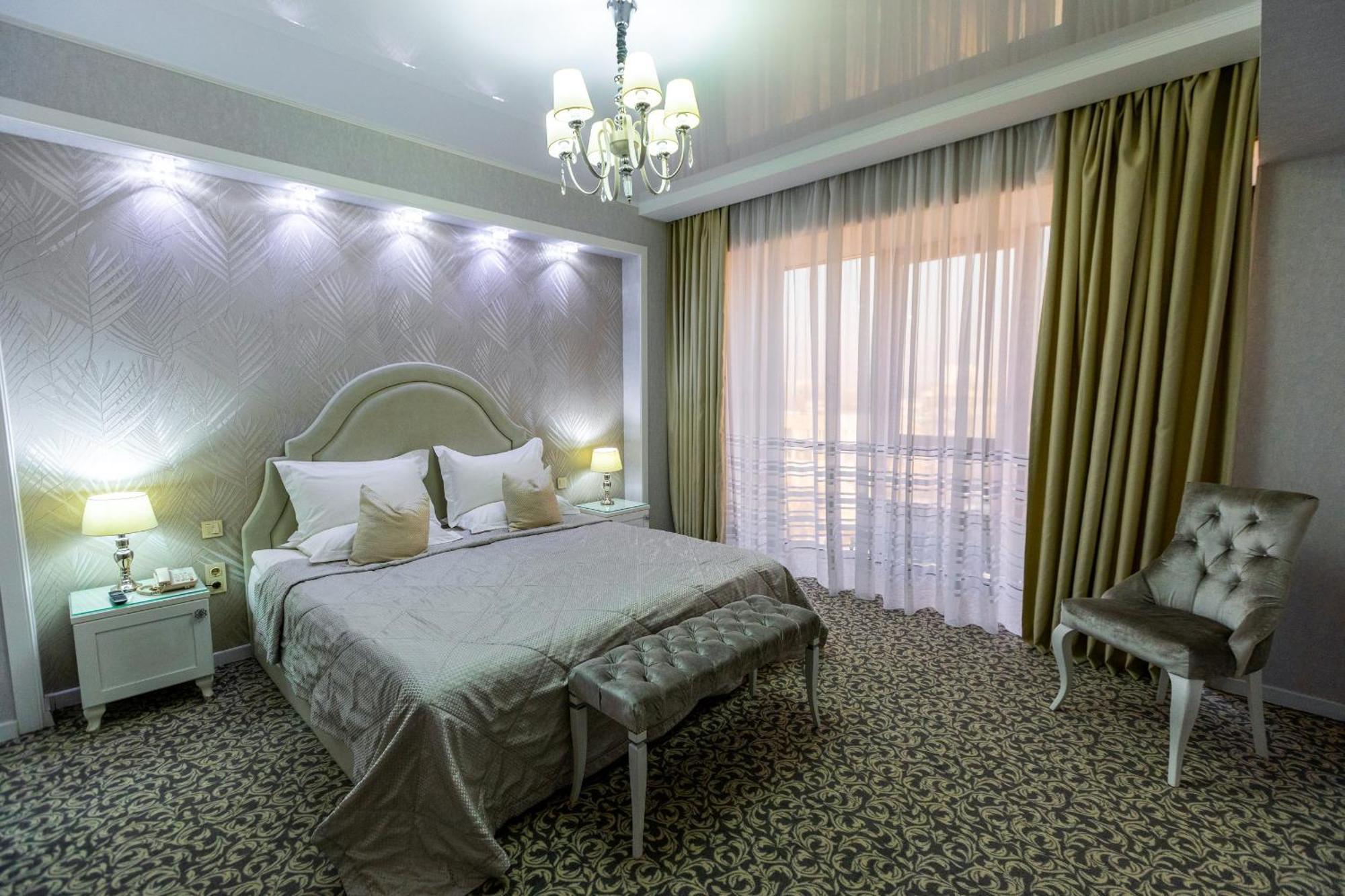 Plaza Hotel Alma-Ata Kamer foto